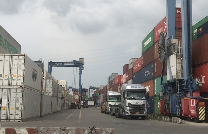 Hơn 1.000 container hàng tại cảng Cát Lái không có người nhận