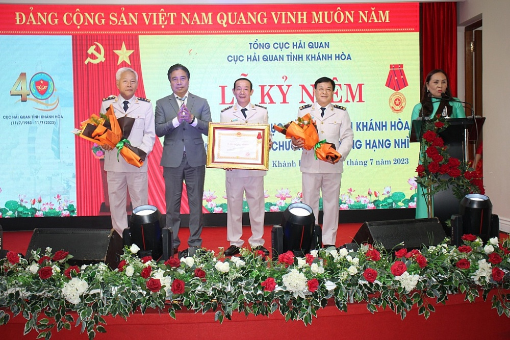 Hải quan Khánh Hòa kỷ niệm 40 năm thành lập và đón nhận Huân chương Lao động hạng Nhì