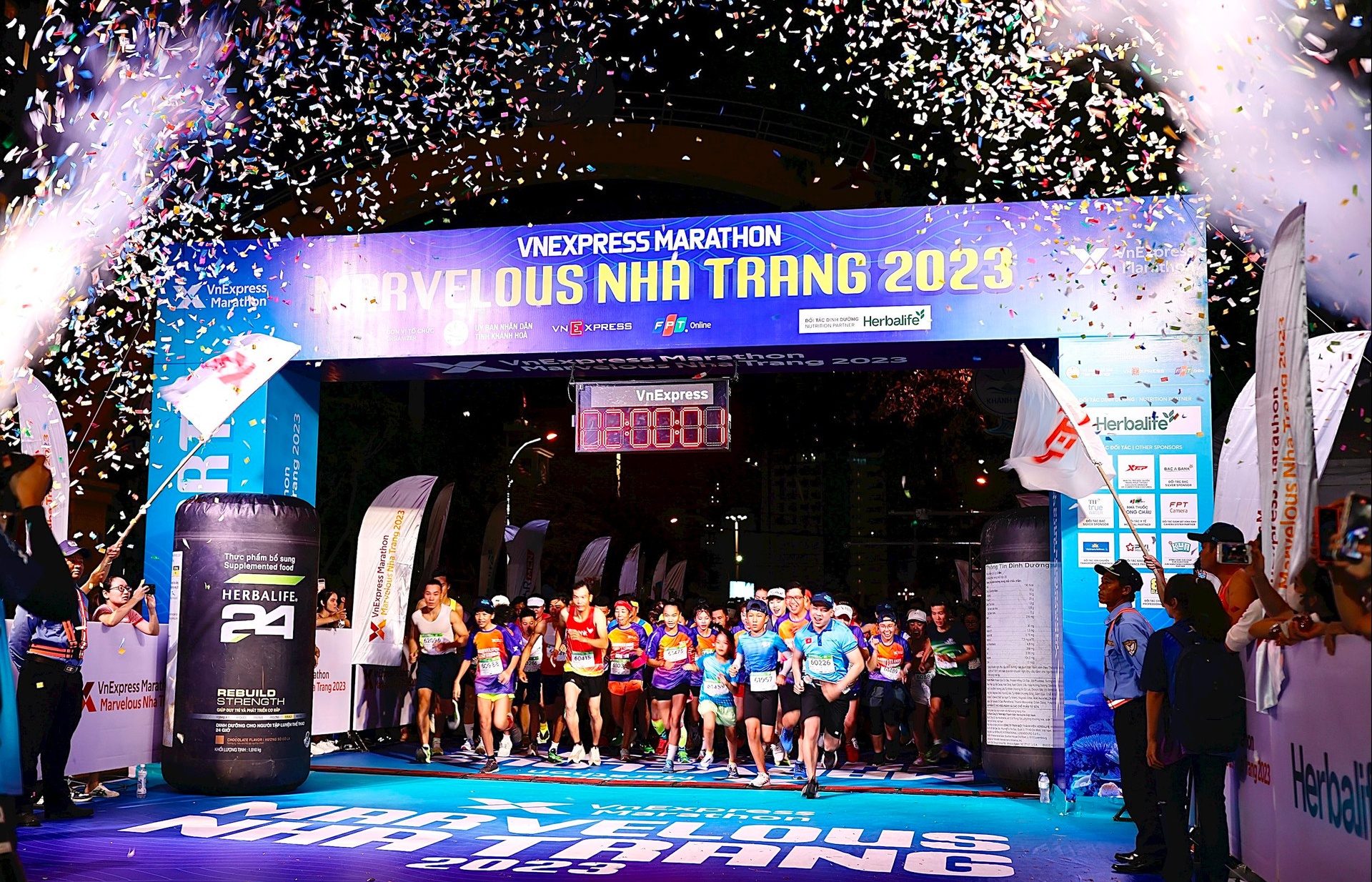 Herbalife Việt Nam liên tiếp tài trợ dinh dưỡng Giải VnExpress Marathon Marvelous Nha Trang