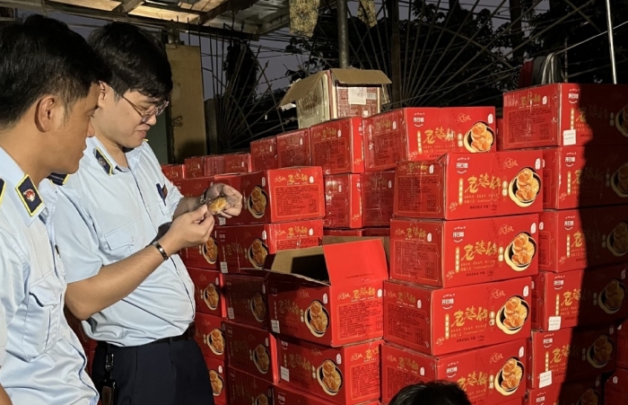 Hà Nội: Tạm giữ hơn 120.000 bánh Trung thu có dấu hiệu nhập lậu