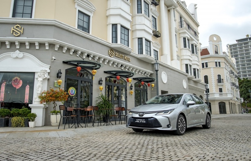 Toyota Corolla Altis bản nâng cấp có giá từ 725 triệu đồng