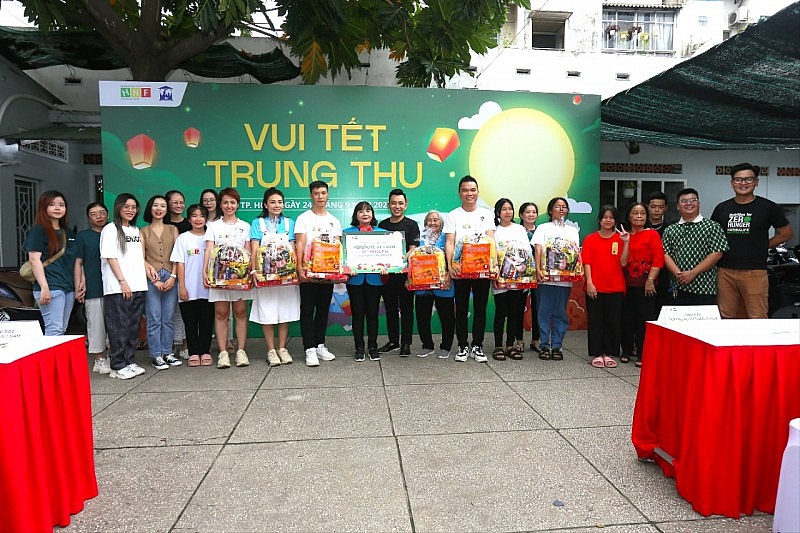 Herbalife Việt Nam tổ chức chương trình đón Tết Trung thu cho các em nhỏ tại Trung tâm Casa Herbalife