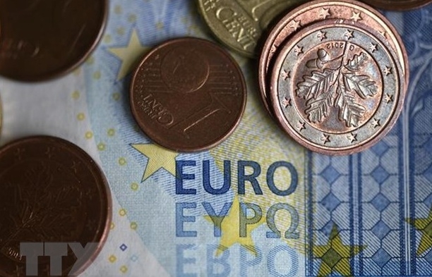 Kinh tế Eurozone đình trệ, đồng euro giảm về gần mốc 1 USD