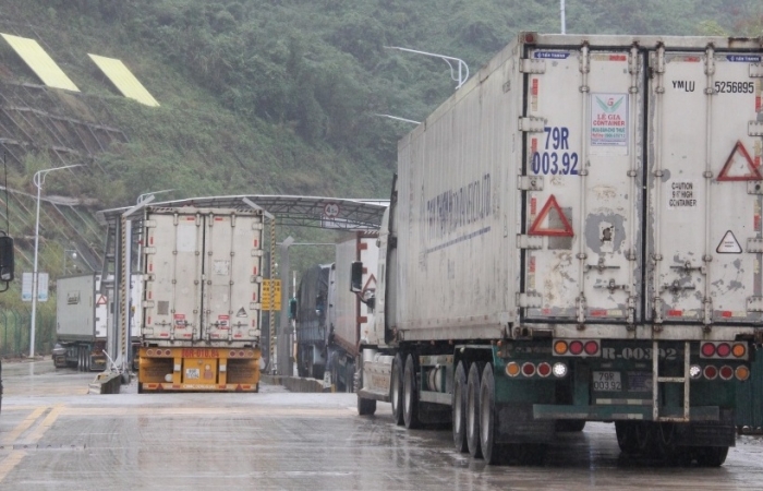 Lạng Sơn: Lượng xe thông quan qua các cửa khẩu trong ngày tăng cao