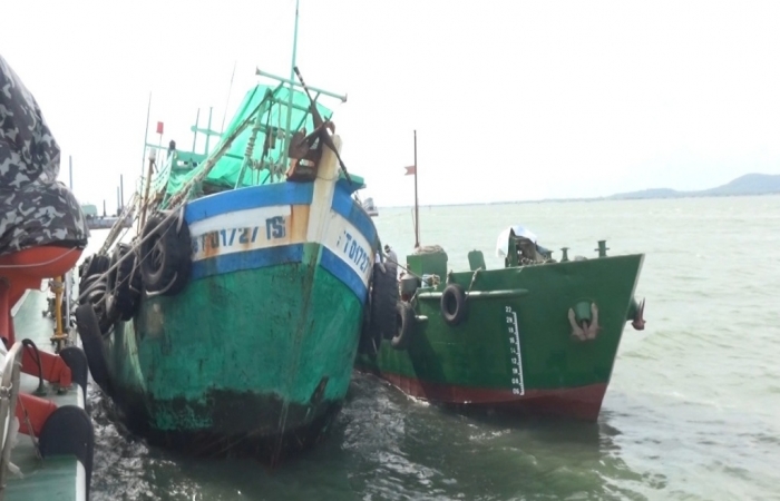 Cảnh sát biển bắt giữ tàu chở 30.000 lít dầu DO không có giấy tờ hợp pháp