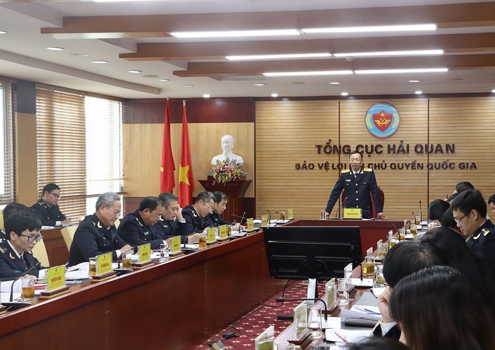 Bí Thư Đảng ủy, Tổng cục trưởng Tổng cục Hải quan Nguyễn Văn Cẩn phát biểu chỉ đạo hội nghị.  Ảnh: Quang Hùng