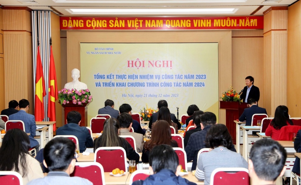 Đến giữa tháng 12, tổng thu ngân sách nhà nước đã đạt 98,9% dự toán