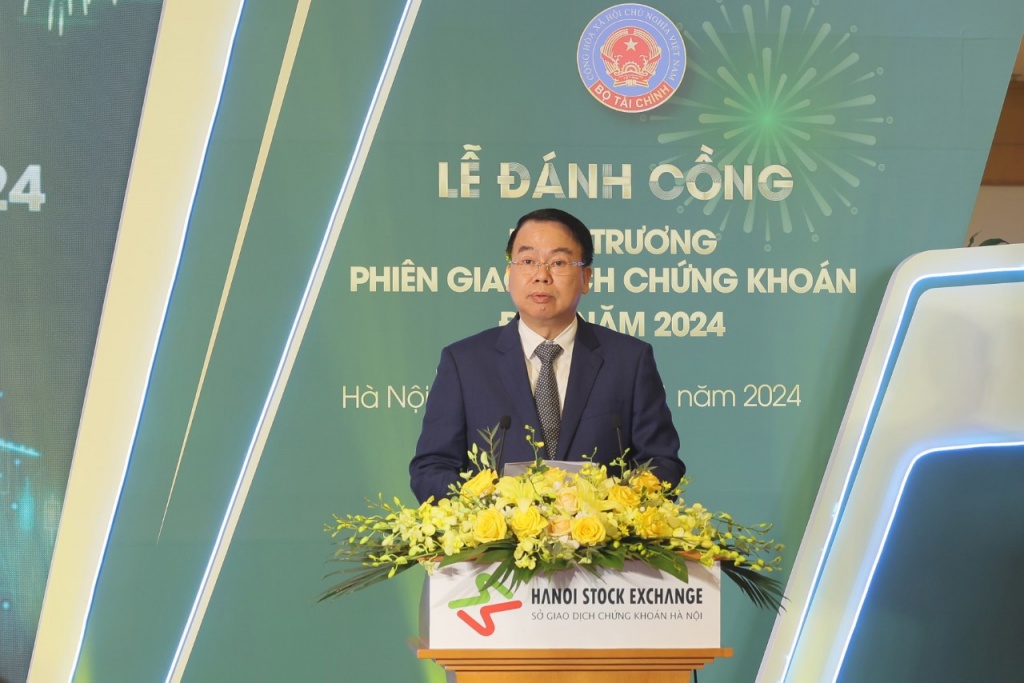 Đánh cồng khai trương giao dịch chứng khoán đầu năm 2024