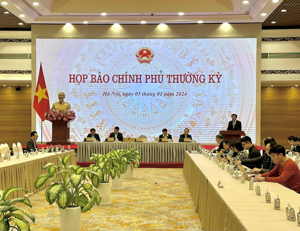 Năm 2024, quyết tâm tiết kiệm chi 5% và thu ngân sách tăng ít nhất 5%