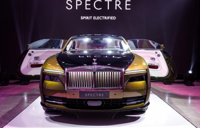 Chiêm ngưỡng Rolls-Royce Spectre, mẫu xe siêu sang thuần điện đắt nhất Việt Nam