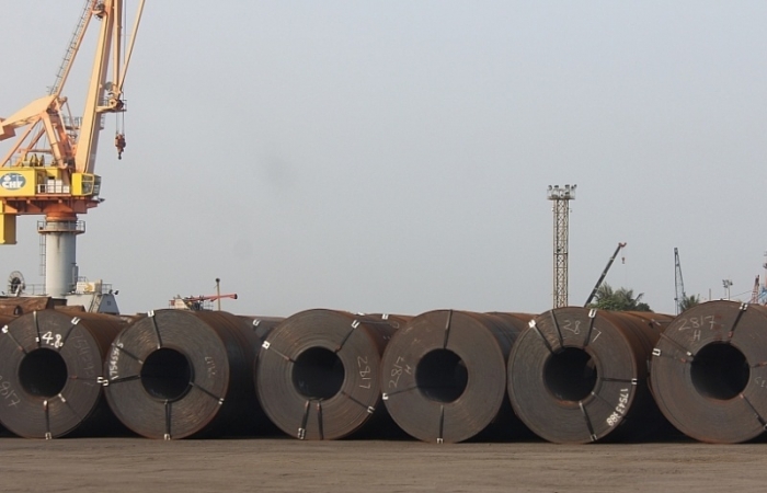 Nhập khẩu sắt thép từ Trung Quốc tăng đột biến gần 400%