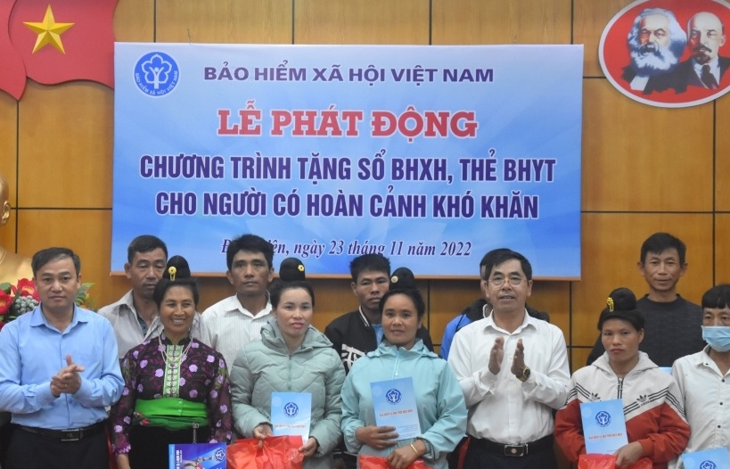Bảo hiểm xã hội Việt Nam:  Mang Tết ấm đến người nghèo