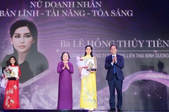 CEO IPPG Lê Hồng Thuỷ Tiên nhận giải nữ doanh nhân xuất sắc TPHCM 2024