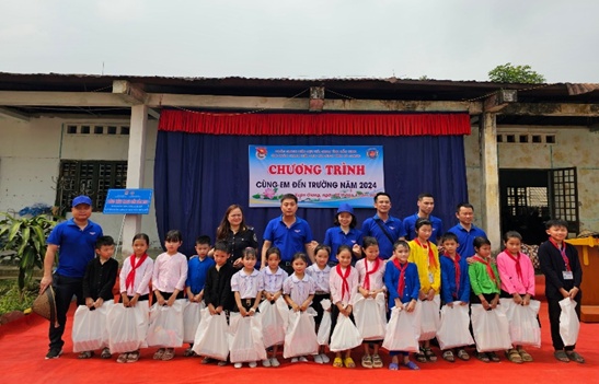 Thanh niên Hải quan Bắc Ninh phối hợp tổ chức chương trình thiện nguyện tại Hà Giang