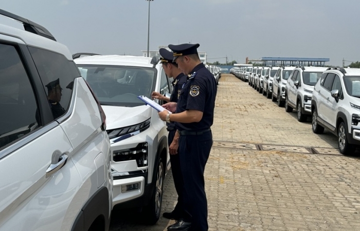 Tàu chở hơn 3.000 xe ô tô nhập khẩu sắp cập cảng tại Hiệp Phước