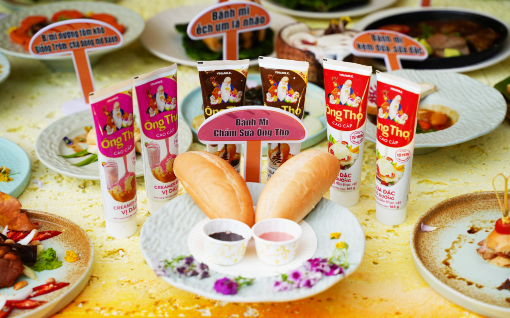 Bánh mì chấm sữa đặc – tự hào văn hóa ẩm thực Việt