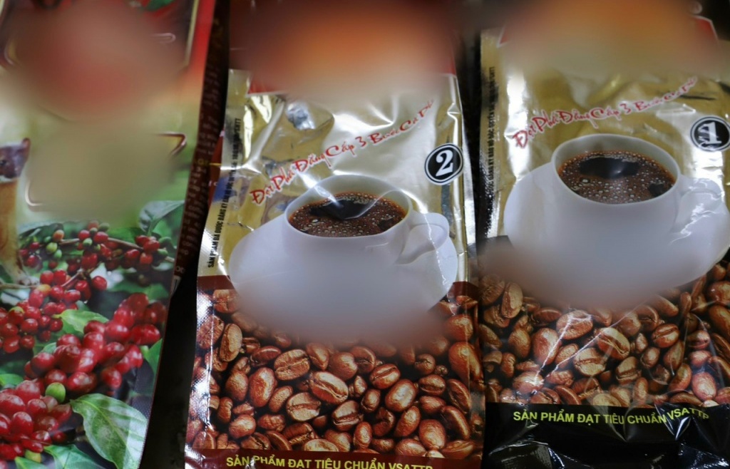 Đắk Nông: Khởi tố hai vụ sản xuất, buôn bán cà phê giả