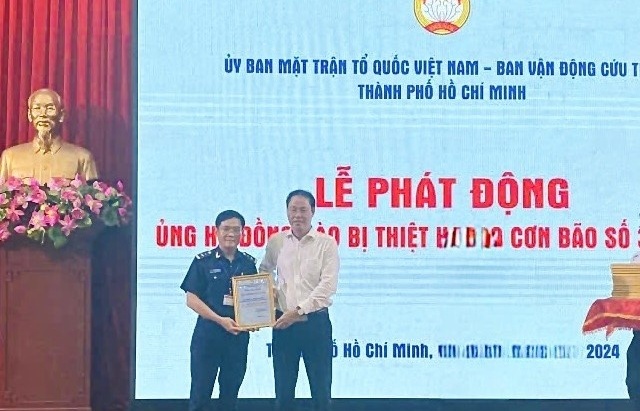 Hải quan TPHCM: Đóng góp ủng hộ đồng bào miền Bắc trên 1,2 tỷ đồng