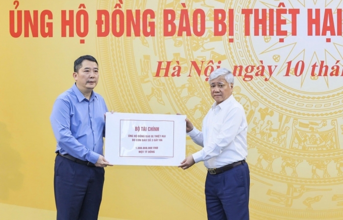 Ngành Tài chính khẩn trương hỗ trợ người dân, doanh nghiệp bị thiệt hại do bão, lũ