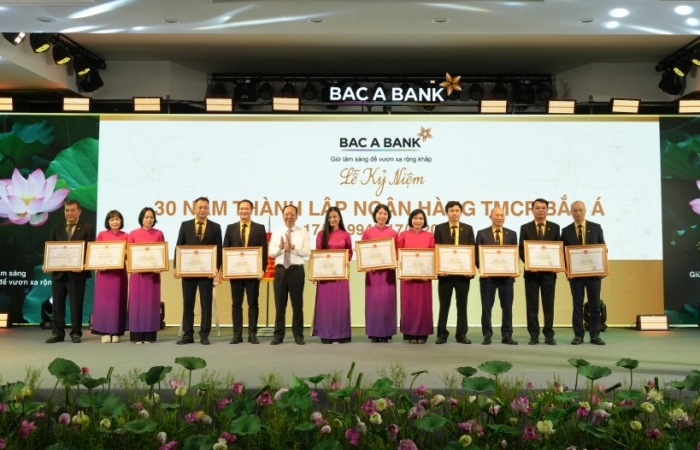 BAC A BANK: 30 năm giữ tâm sáng, vững chãi vươn tầm