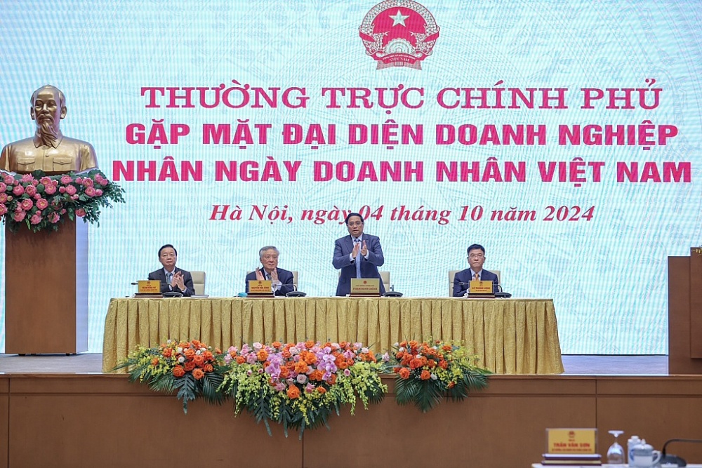 Thường trực Chính phủ có cuộc gặp mặt các đại diện doanh nghiệp nhân ngày Doanh nhân Việt Nam.