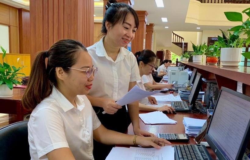 Kho bạc Nhà nước Tuyên Quang tích cực thúc đẩy thanh toán không dùng tiền mặt