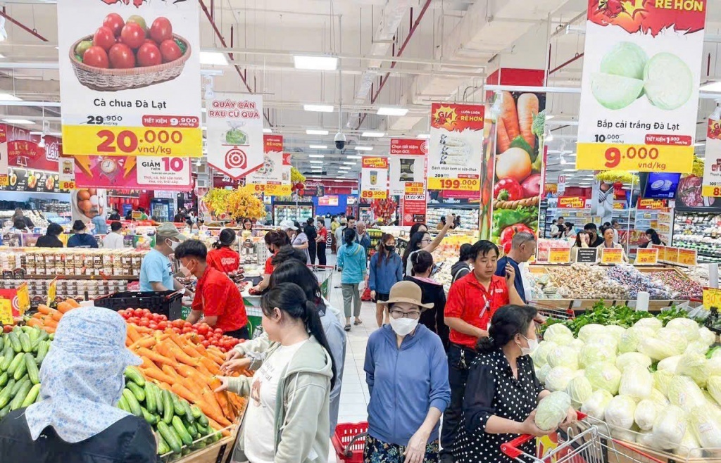 Central Retail Việt Nam giảm giá hàng ngàn mặt hàng tiêu dùng thiết yếu sau Tết