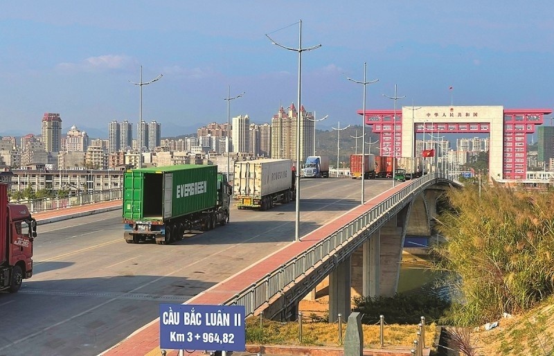 Hoạt động XNK qua cửa khẩu Móng Cái