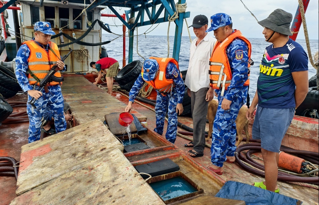 Cảnh sát biển xử lý gần 650 vụ vi phạm pháp luật trên biển
