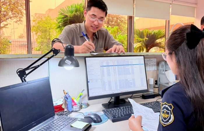 (PHOTO): Hải quan Thái Nguyên hoạt động thông suốt trong ngày đầu triển khai mô hình mới