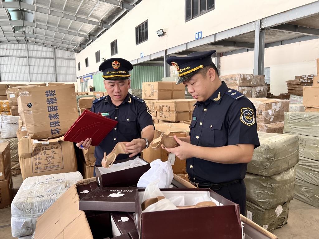 Doanh nghiệp xuất nhập khẩu cần lưu ý về ghi nhãn và xuất xứ hàng hóa