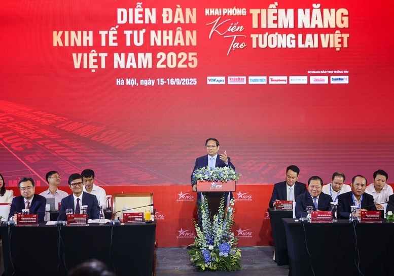 Thủ tướng: Doanh nghiệp cần làm mới, thúc đẩy các động lực tăng trưởng mới