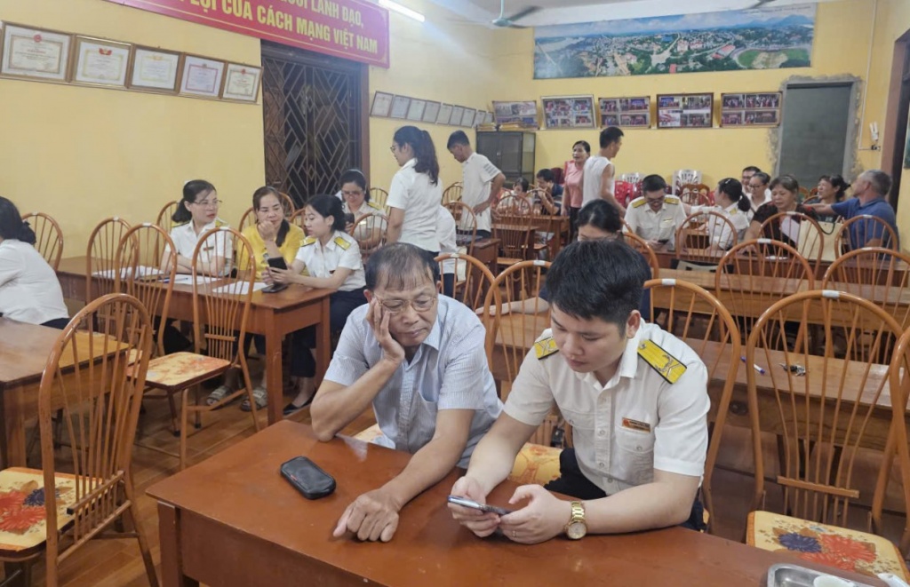 Thuế cơ sở 1 tỉnh Tuyên Quang triển khai 60 ngày cao điểm hỗ trợ hộ kinh doanh kê khai thuế