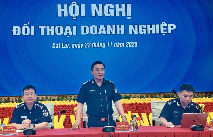 Hải quan đối thoại, gỡ vướng cho doanh nghiệp xuất nhập khẩu qua cảng Cát Lái