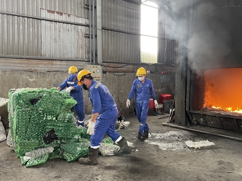 Hải quan TP Hồ Chí Minh: Tiêu hủy trên 350 container phế liệu tồn đọng