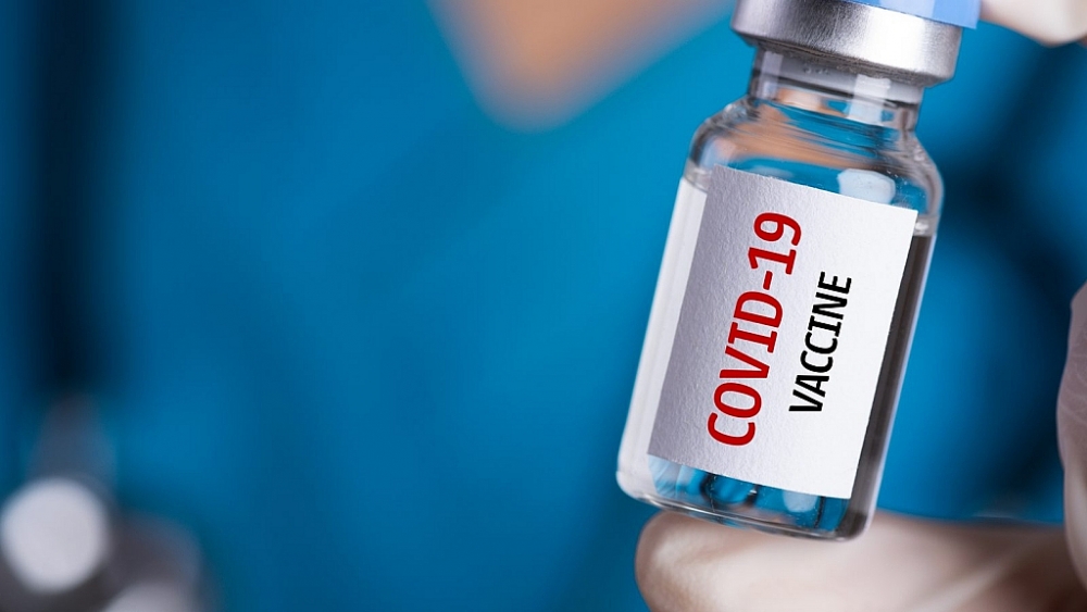 Nên chăng miễn trừ bản quyền vaccine phòng Covid-19?