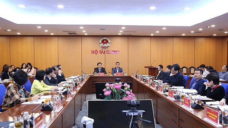 Thứ trưởng Bộ Tài chính Võ Thành Hưng chủ trì Hội nghị.