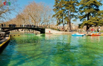 Vẻ đẹp như cổ tích của thị trấn được mệnh danh là “em gái của Venice“