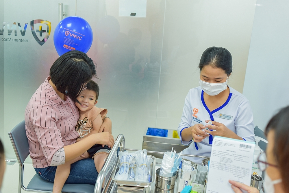 Kịp thời phục vụ người dân Huế tiêm chủng vắc xin khi Đà Nẵng cách ly