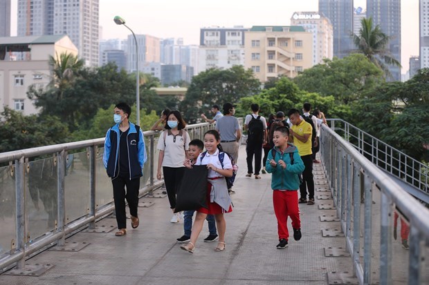 ha noi chuan bi xay them 10 cau vuot cho nguoi di bo