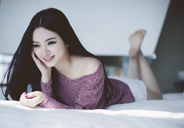 hoa hau ngoc anh goi cam trong bo anh moi