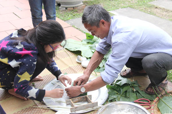 ngay tet di goi banh chung