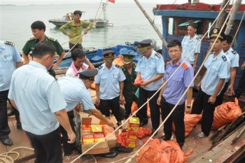 thu tuong tang bang khen cho chi cuc truong hai quan van gia quang ninh