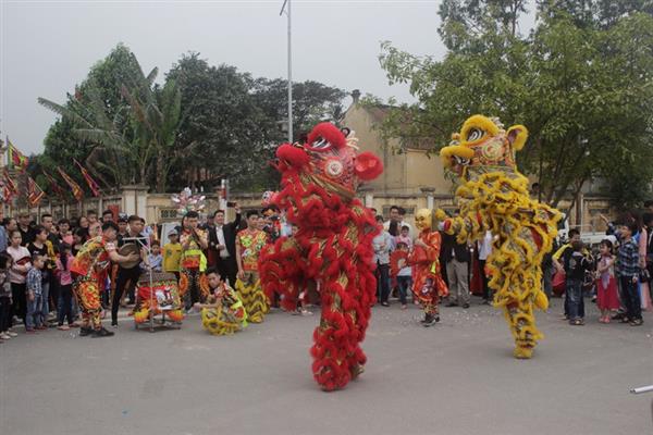 hoi den pham tu ron rang hoi lang giua long ha noi