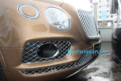 bat gap sieu xe bentley bentayga o cang hai phong