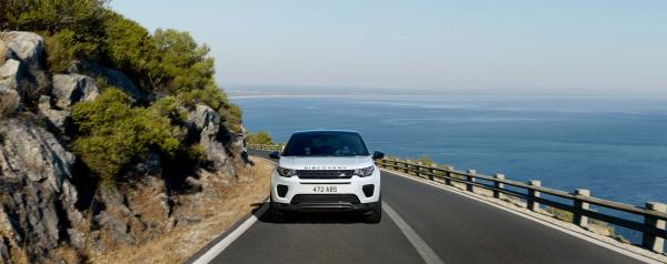 land rover gioi thieu discovery sport phien ban landmark ky niem 70 nam