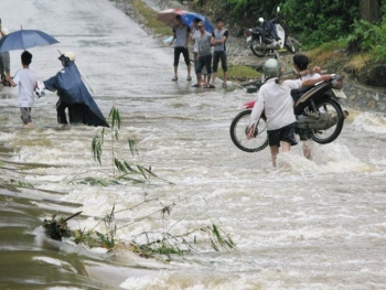 cong dien hoa toc ung pho voi con bao so 1 manh giat cap 10