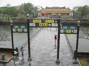 quotmua huequot tro thanh san pham du lich tai festival hue 2012