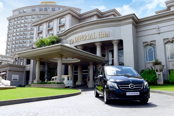 mercedes benz viet nam ban giao v 220 d cho imperial vung tau