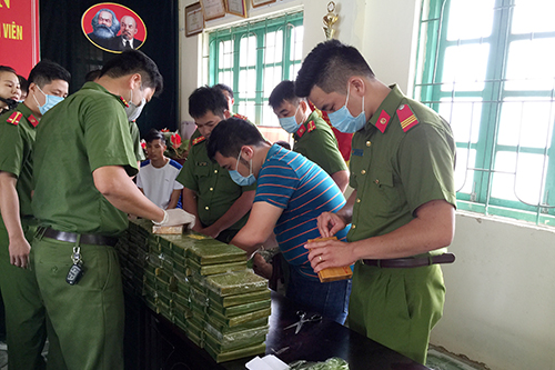 cong an cao bang bat vu mua ban 86 banh heroin